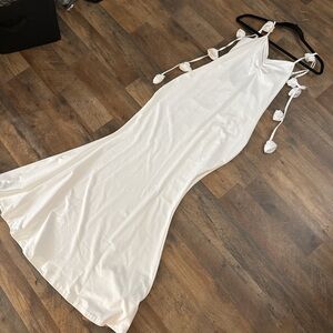 Elegant White Maxi Dress